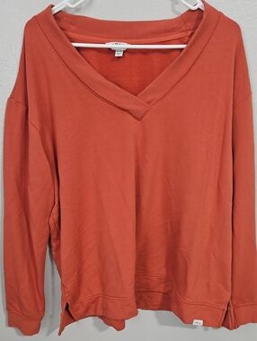 Orvis V-Neck Pullover Sweatshirt in Terracotta